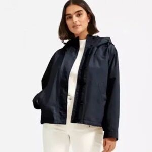 EVERLANE The ReNew Water-Resistant Hooded Windbreaker in Dark Navy Sz M